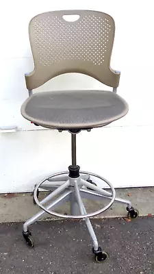 Buy Used Herman Miller  Aeron  Adjustable Swivel Drafting Chair • 495$