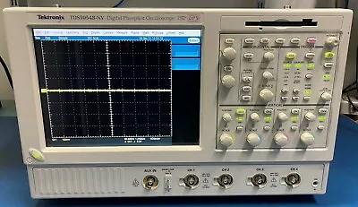 Buy Tektronix TDS5054B -NV Oscilloscope, 500MHz 4-Channel 5Gs/s Fully Functional • 1,950$