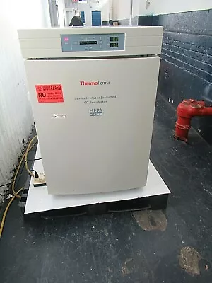 Buy 3110·thermo Scientific Forma Series Ii Water-jacketed Co2 Incubator • 1,999$