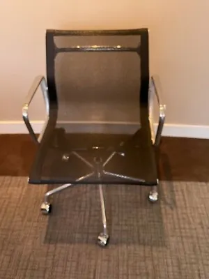 Buy Herman Miller Eames Look-alike Aluminum Management Mesh Chair • 900$