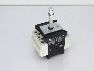Buy Schneider Electric V4 Switch • 45.59$