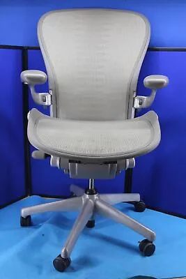 Buy Herman Miller Classic Aeron AE113AWC Office Chair C • 699.99$