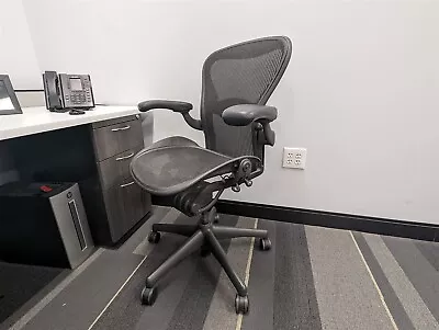 Buy Herman Miller Aeron Chair Size B MINT Condition (Black) Office Local Pickup Only • 599$