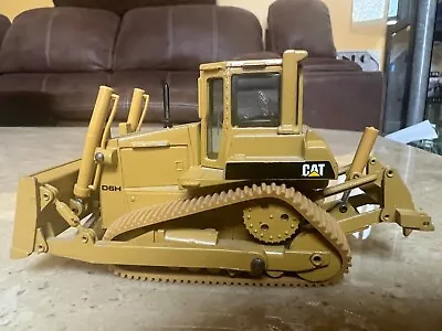 Buy Caterpillar CAT D6H Bulldozer Scale 1:50 Model 2851 W Germany   • 30$