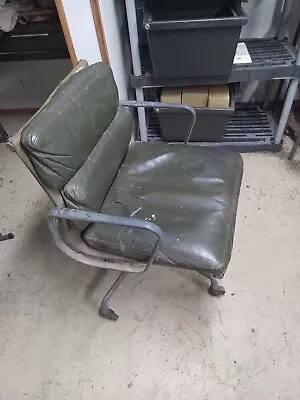 Buy Herman Miller Softpad Chair • 50$