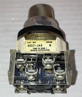 Buy Allen-Bradley 800T-J44 Keyed Selector Switch 3 Position Maintained • 24.99$