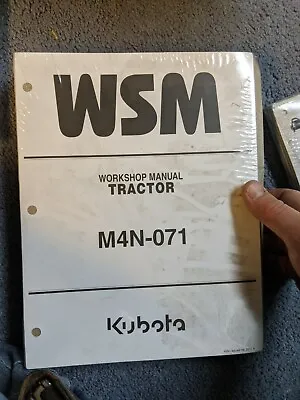 Buy Kubota Tractor Workshop Manual M4N-071  • 55$