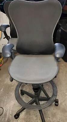 Buy Herman Miller Mirra Chair • 425$