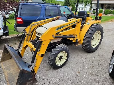 Buy Cub 7274 Compact Tractor  Loader 4wd • 11,000$
