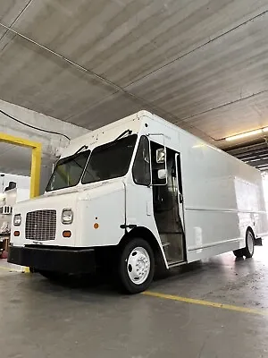 Buy 20 Ft Food Truck - READY TO BUILD! Custom Food Trucks • 32,000$