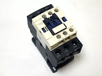 Buy SCHNEIDER LC1D32M7 TeSys CONTACTOR, 3-POLE 600V 50A, 32A-220 V Ac COIL TESTED! • 65.87$