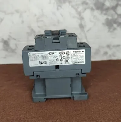 Buy Schneider Electric LC1D25B7 Contractor New/Open Box  • 27.19$
