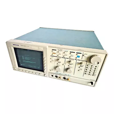 Buy Tektronix TDS820 Mono Display 2-Channel Digitizing Oscilloscope - UNTESTED • 449.99$
