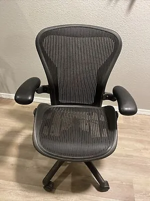 Buy Herman Miller Aeron Office Chair - Black • 482$