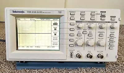 Buy Tektronix TDS210 Digital Oscilloscope With Output Module And Rack Mount • 155$
