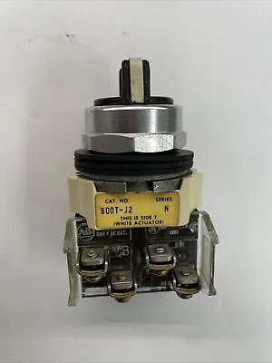 Buy ALLEN BRADLEY 800T-J2 SELECTOR SWITCH 3 POSITION Maintained HOA 800t-XA 1NO/1NC • 29.99$