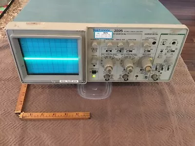 Buy Tektronix 2225 2-Channel 50MHz Analog Oscilloscope Powers On AS-IS • 40$