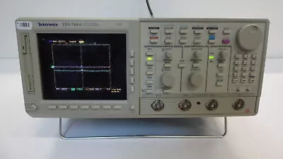 Buy TEKTRONIX TDS744A COLOR FOUR CHANNEL DIGITIZING OSCILLOSCOPE 500MHz 2GS/s • 275$