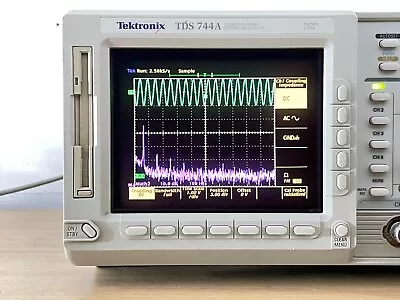 Buy Tektronix Oscilloscope TDS744A 500Hz 2GS/s In Perfect Working Condition. • 695$