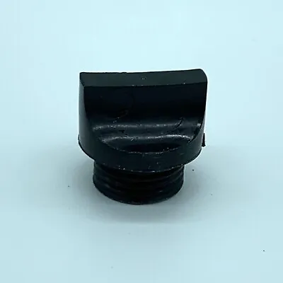 Buy Hyd Lift Cover Filler Cap Fits Ford-New Holland Compact Tractor SBA398430560 • 12.99$