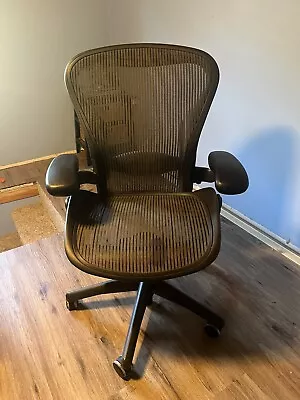Buy Herman Miller Aeron Office Chair - Black • 250$