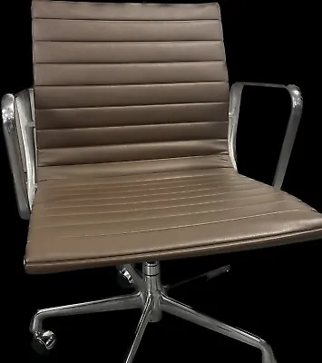Buy  (8) Herman Miller Eames Office Chair • 895$