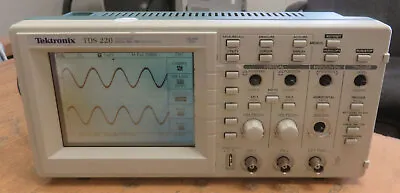 Buy Tektronix TDS 220 Digital Real-Time Oscilloscope 2-Channel 100MHz 1Gs/s TDS2CM • 149.99$