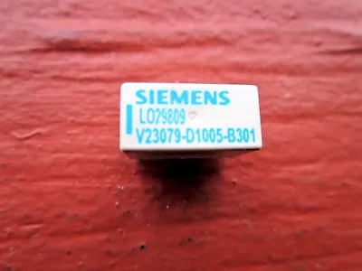 Buy Siemens V23079-D1005-B301 Relay • 3.95$