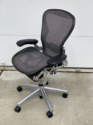 Buy Herman Miller Aeron Chair With Aluminum Base • 750$