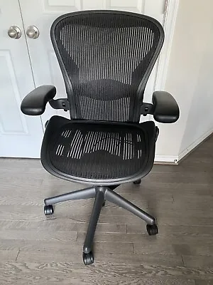 Buy Herman Miller Aeron Size B Office Chair - Graphite • 479.99$