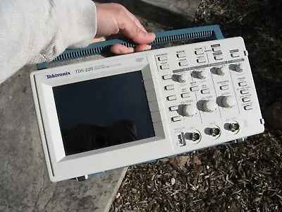 Buy Tektronix TDS 220 2 Channel Oscilloscope Acquisition Tests Bad • 179$