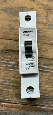 Buy Siemens 5sx2 C6 Circuit Breaker 1 Pole 230/400v • 8$