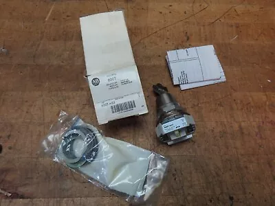 Buy Allen Bradley 800T-H33 SER T 2 Pos. Maintained Selector Switch ONLY 1 KEY (@D87) • 54.99$