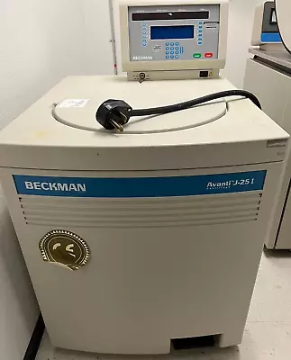 Buy Beckman Coulter Avanti J-25I Centrifuge With Rotor JA-14,  Power On, No Display • 3,500$