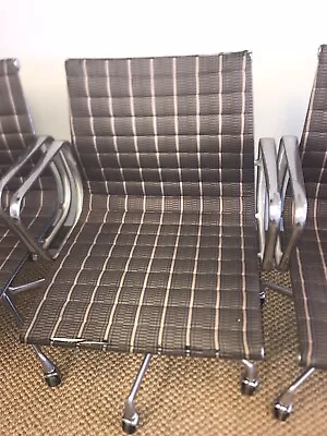Buy Herman Miller Eames Group Management Chair Fabric Vintage • 275$