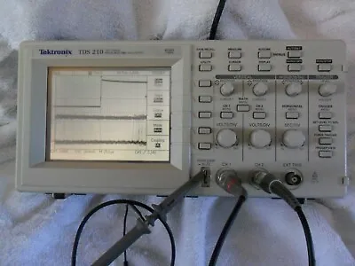 Buy Tektronix TDS 210 60MHz 1GS/s Two Channel Digital Real Time Scope & 2 Probes  • 269.88$