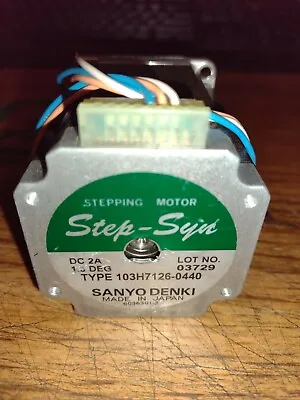 Buy Step Syn Stepping Motor DC 2A - 1.8 Step - Sanyo Denki - 103h7126-0440 - #D2 • 89.99$
