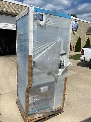 Buy Ice Vending Machine/ Hontech Group YF005/ 220V/ 1 Phase • 12,000$