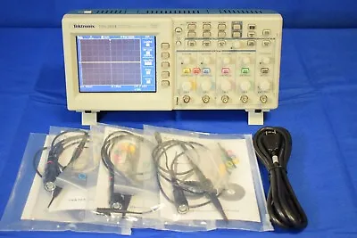 Buy Tektronix TDS2024 200MHz 4 Channel 2 GS/s Color Oscilloscope (Calibrated) • 749$