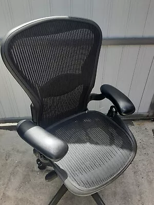 Buy Herman Miller Aeron Chair Size B • 269$