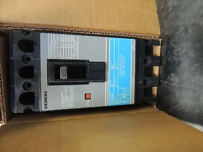 Buy Siemens Sentron ED43B040 Molded Case Circuit Breaker ~ 40 Amp, 480V Ac, 3 Pole • 250$