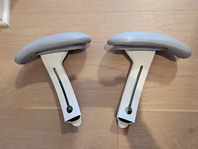 Buy Genuine Herman Miller Mirra 2 Chair Adjustable Arms And Pads - White / Gray • 89$