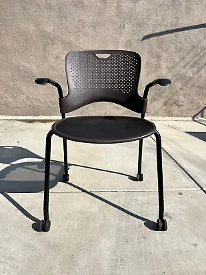 Buy Herman Miller Caper Chair - Wheels - Side Arm Rests- Flexnet Seat  • 120$