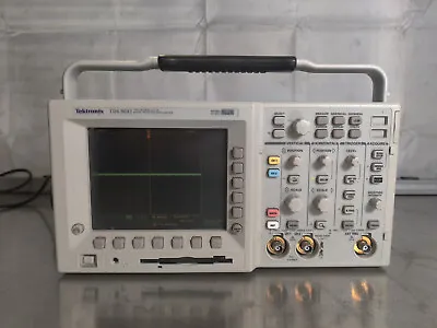 Buy Tektronix TDS 3032 Two Channel Color Digital Phosphor Oscilloscope (11/22) • 1,950$