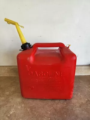 Buy Chilton 5 Gallon Gas Can Model P500  Vented Spout Made In U.S.A. #1055 • 65$