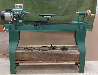 Buy Grizzly G0462 Wood Lathe • 850$