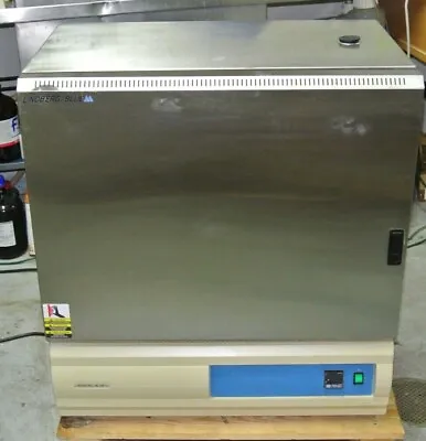 Buy Lindberg / Blue M Mechanical Lab Oven MO1440SA-1 (300 C Max Temp) • 2,096.25$