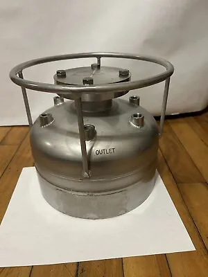 Buy Alloy Products UM Pressure Vessel Tank, DIV 1 W, 140 PSI, 0° To 100° 1975 • 35$