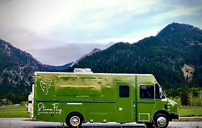 Buy Beautiful Food Truck With Brand New Pizza Kitchen & More  • 74,000$