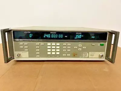 Buy Fluke 6061A Synthesized RF Signal Generator 10 KHz - 1050 MHz • 385$